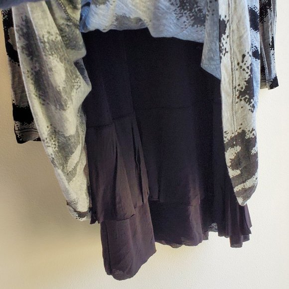 Kensie Gray/Black V-Neck Mini-Dress Size Medium - Picture 15 of 16